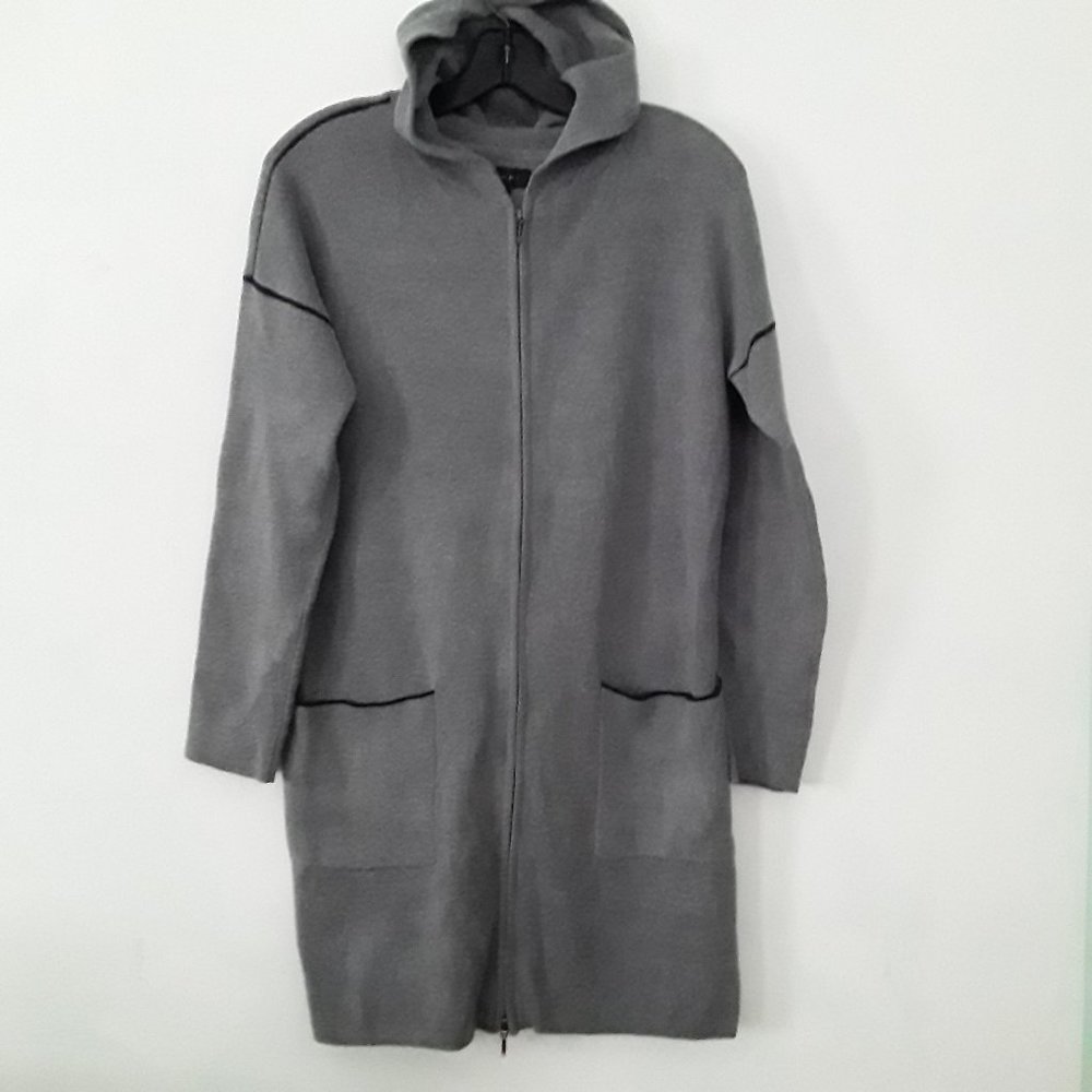 Tahari Grey Black Trim Hood Sweater Coat Med Nice!